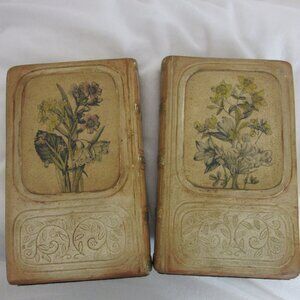 Borghese Bookends Pair of Books with Floral Design Plaster Gilded Gold Vintage